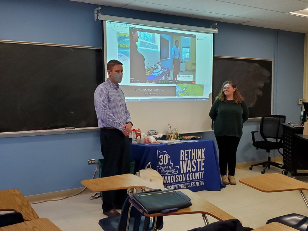 This image has an empty alt attribute; its file name is 20220419_190519.jpg